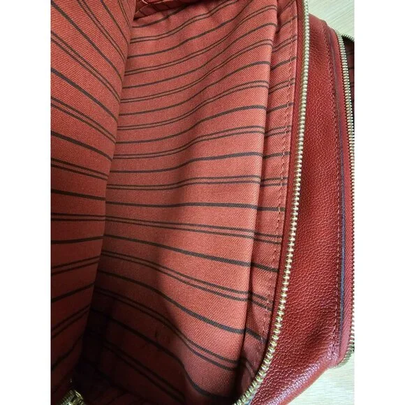 LOUIS VUITTON Authentic Marais MM LV Empreinte Leather Red Handbag Satchel LV - Picture 14 of 16